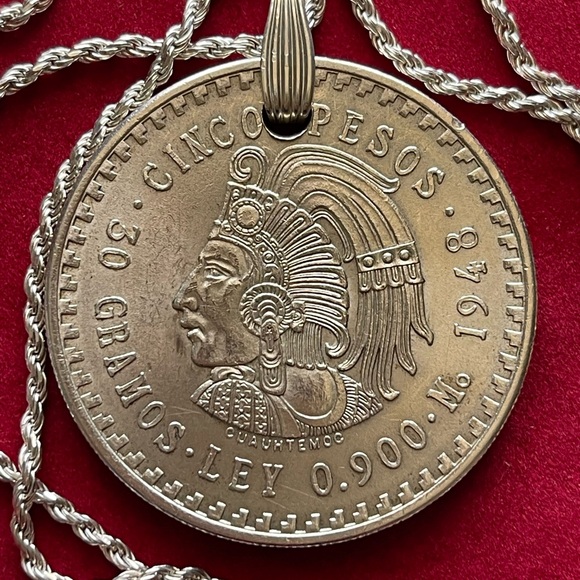 Exceptional rare 1948 Cuauhtemoc silver coin pendant necklace - Picture 4 of 5